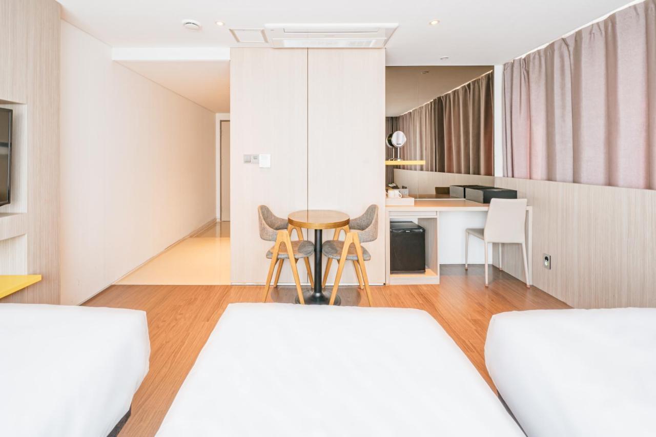 The First70 Hotel Seogwipo Luaran gambar