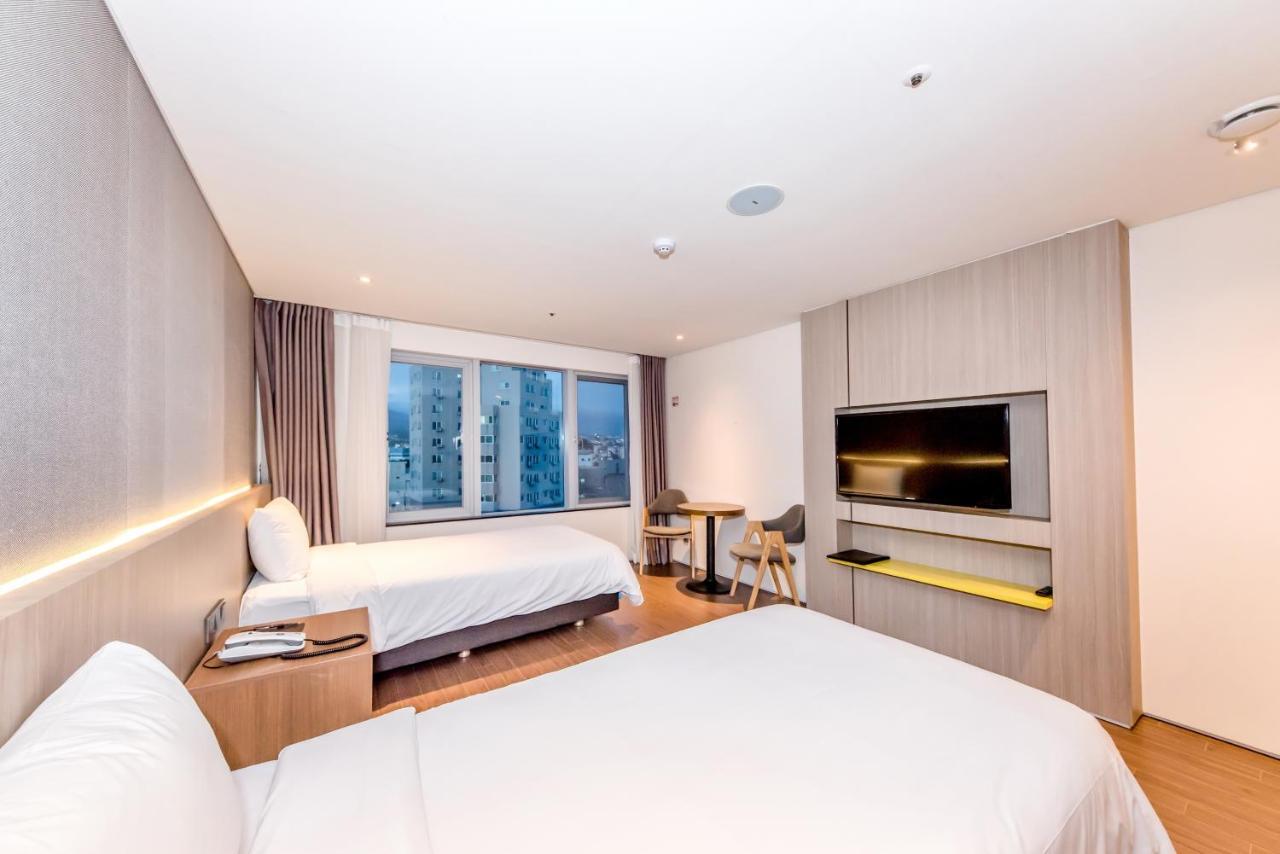 The First70 Hotel Seogwipo Luaran gambar
